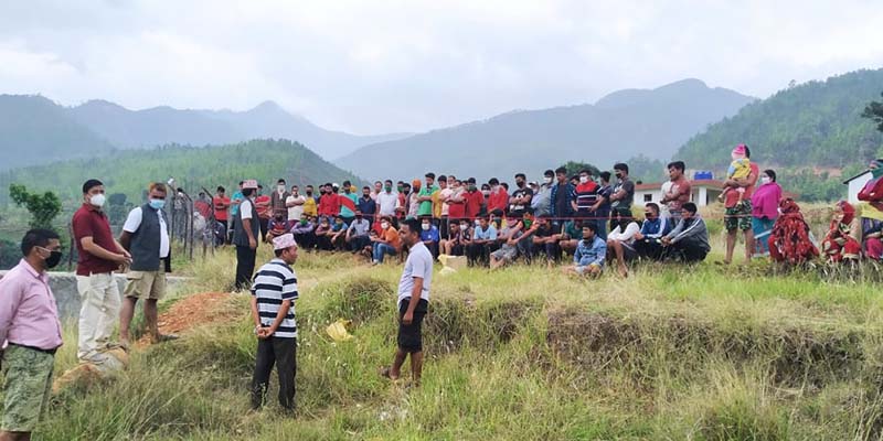 बनगाड क्याम्पसद्धारा क्वारेन्टाइनमा बसेका नागरिकलाई खाजाको व्यवस्था