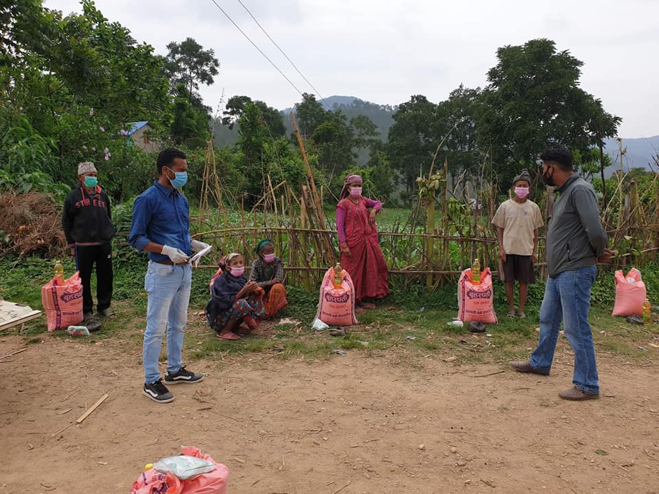 विवेकशील साझा पार्टी सल्यानद्धारा ६१ विपन्न समुदायलाई खाद्यन्न वितरण