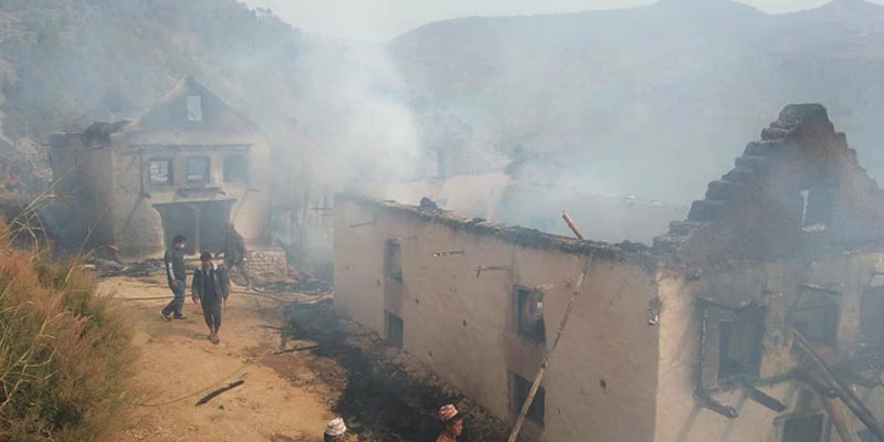सल्यानमा आगलागी हुँदा दुई घर जलेर नष्ट 