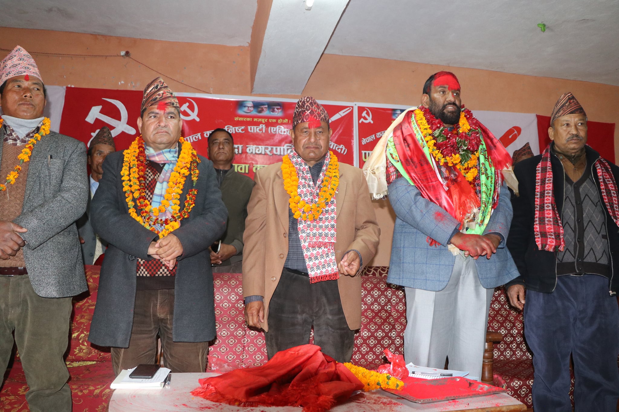 एमाले कर्णाली प्रदेश सदस्य सहित सय बढी कार्यकर्ता समाजवादीमा प्रवेश 