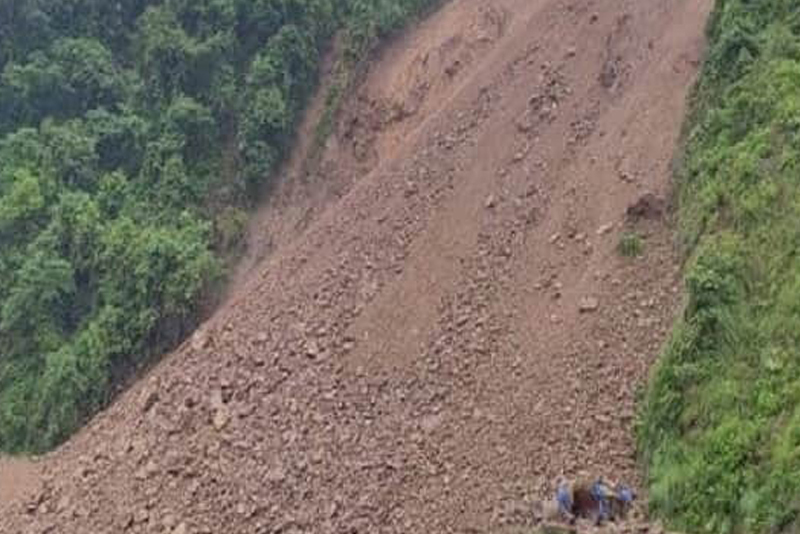 रोल्पामा पहिरोले घर पुर्दा तीनजनाको मृत्यु