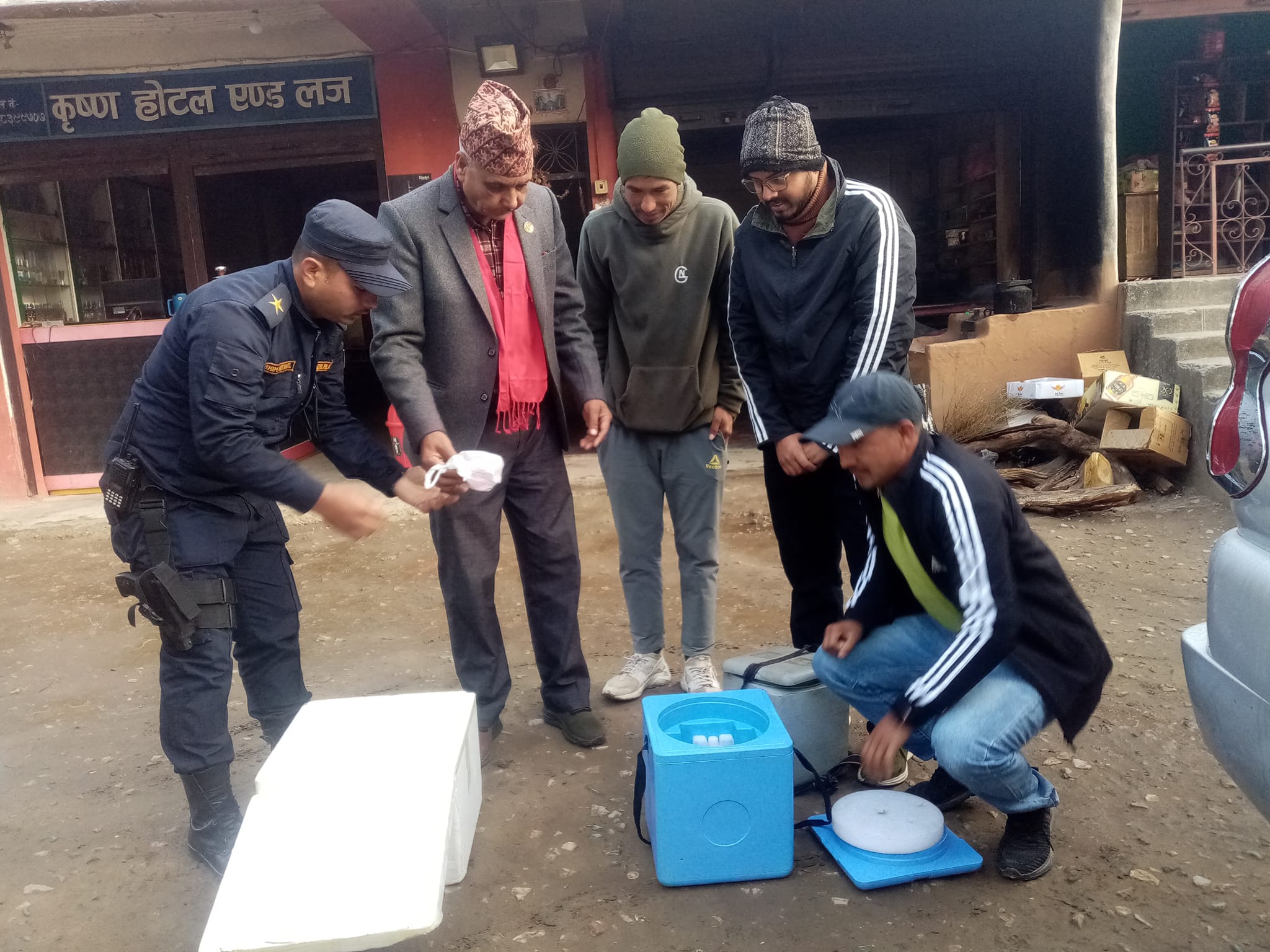 औषधि बोकेर कृषि मन्त्री शर्मा  सल्यानमा
