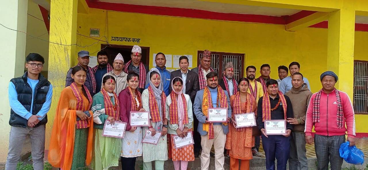 बनगाड क्याम्पस सल्यानमा नव निर्वाचित पदाधिकारीलाई प्रमाणपत्र सहित पदभार 