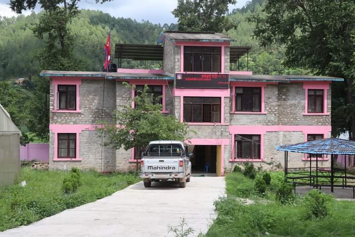  छत्रेश्वरी गाउँपालिकाले अग्नी पीडितलाई राहत उपलब्ध गराउने