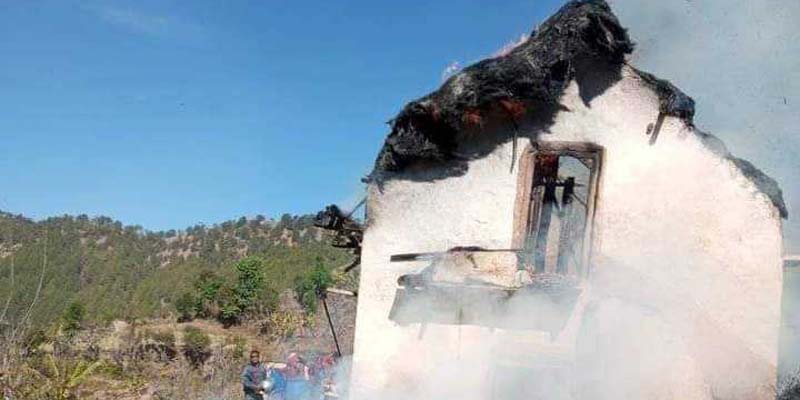 सल्यानको एक घरमा आगलागी हुँदा दुई लाख बढीको क्षति 