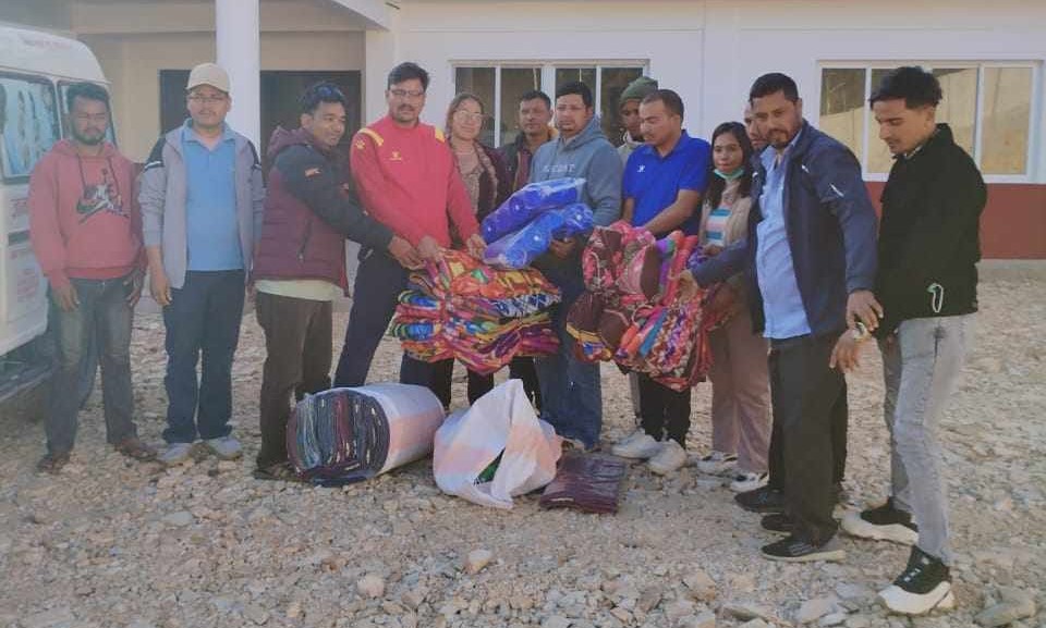 देउसी भैलोमा उठेको रकम सल्यान दार्माका भूकम्प पीडितलाई 