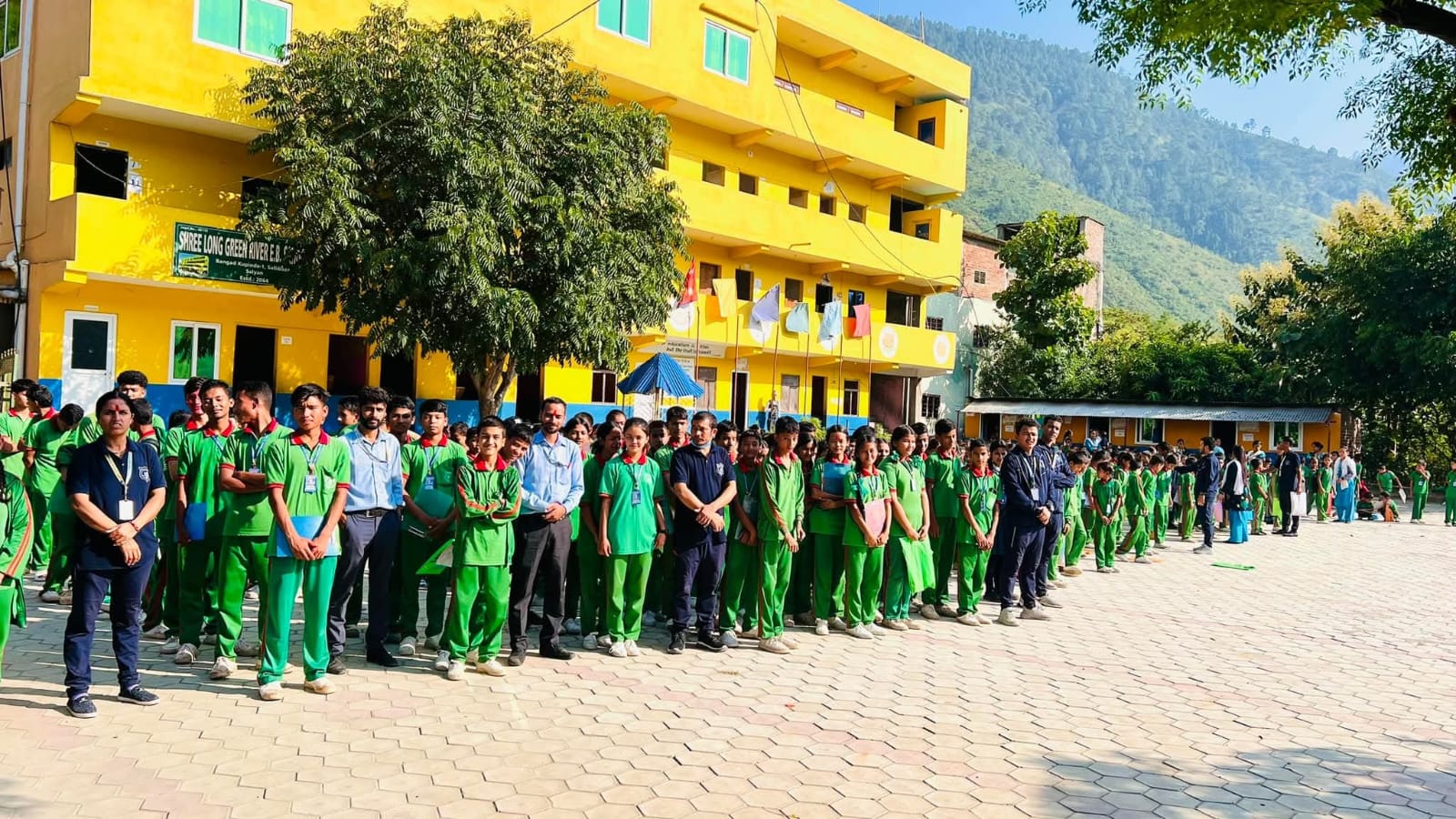 बिपन्न र गरिब ३९ विद्यार्थीलाई निःशुल्क पढाउदै सल्यानको एक  विद्यालय 