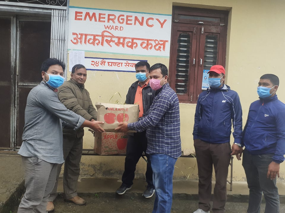 ४१ औं सामाजिक सेवा  दिवसको अवसरमा सल्यान अस्पतालमा विरामीलाई फलफुल वितरण 