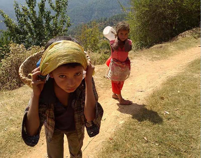 कोरोना त्रासभन्दा पनि खानेपानीको पिरलो