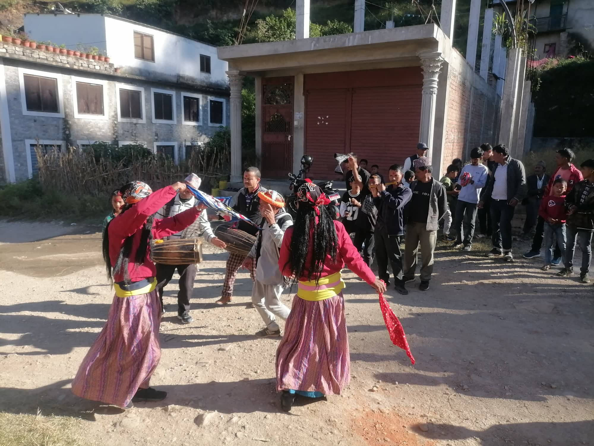 हराउँदै देउसी भैलोको मौलिकता र नेपालीपन