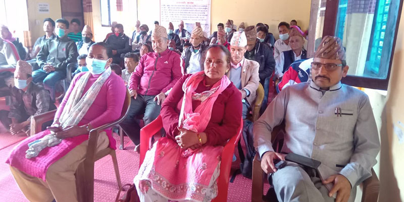 दार्मामा सामुदायिक वन उपभोक्ता समितिका पदाधिकारीहरुलाई कानुनी तथा ऐन र नियमका बारेमा जानकारी 