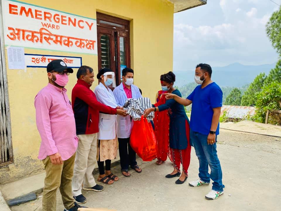 जन्मदिनको अवसरमा अस्पतालमा कम्बल र बिरामीलाई फलफूल वितरण 