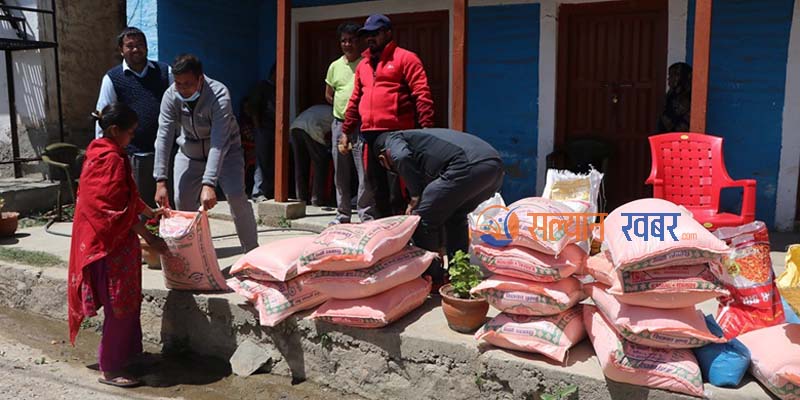 एक सय दश बिपन्न वर्गलाई खाद्यान्न  वितरण 