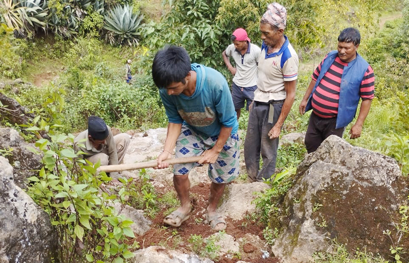 सल्यानमा श्रमदान प्रति लगाव घट्दै 