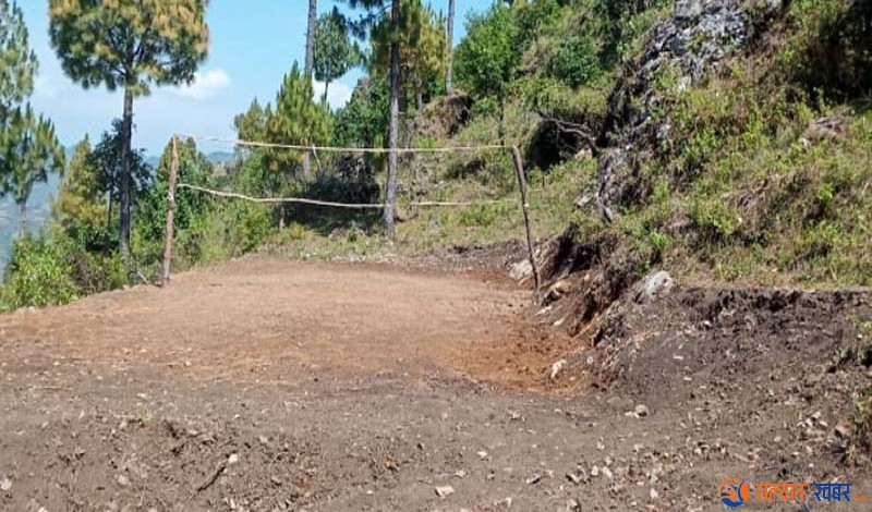 लकडाउन सदुपयोग  गर्दै सल्यानका युवाहरुले बनाए फिल्ड 