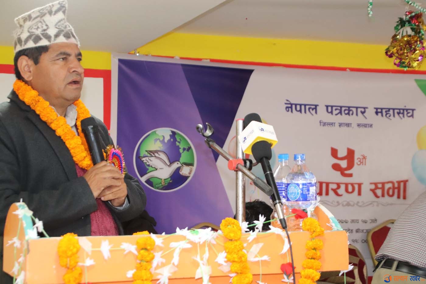  राजनीतिक विषय भन्दा जनजीविकाका विषयलाई प्राथमिकता दिन मन्त्री ज्वालाको पत्रकारलाई आग्रह 