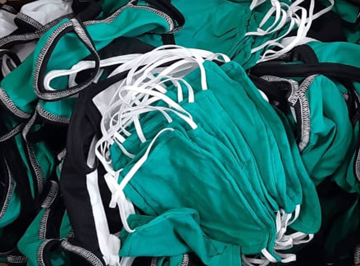 व्यक्तिगत लगानीमा  मास्क वितरण 