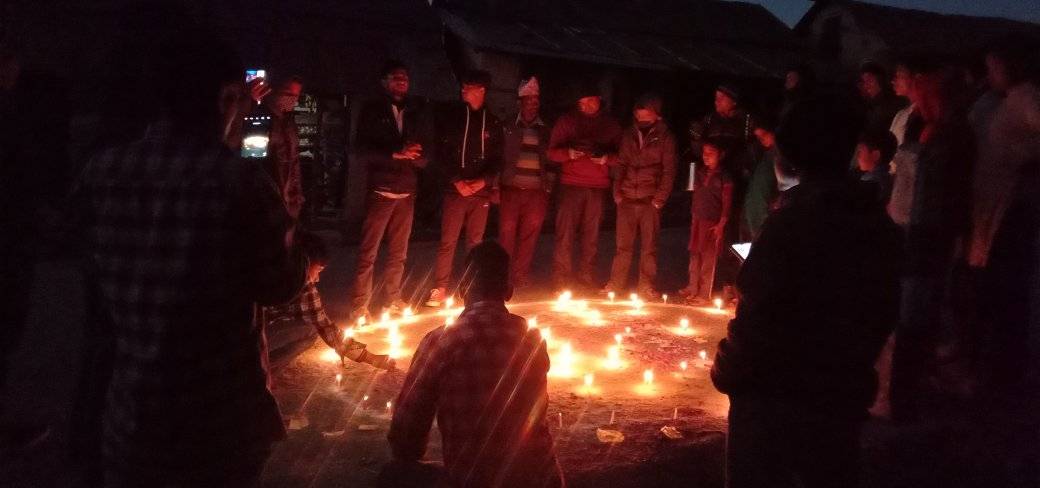 २७ औँ जनयुद्ध दिवसको पूर्व सन्ध्यामा सल्यानका विभिन्न स्थानमा दीप प्रज्वलन 