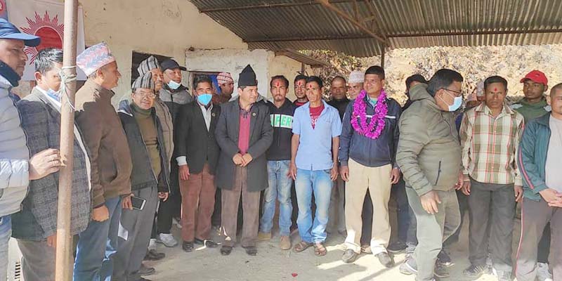 प्रतिवन्धित विप्लव निकट शिक्षक संगठनका केन्द्रीय सदस्य नेकपामा प्रवेश 