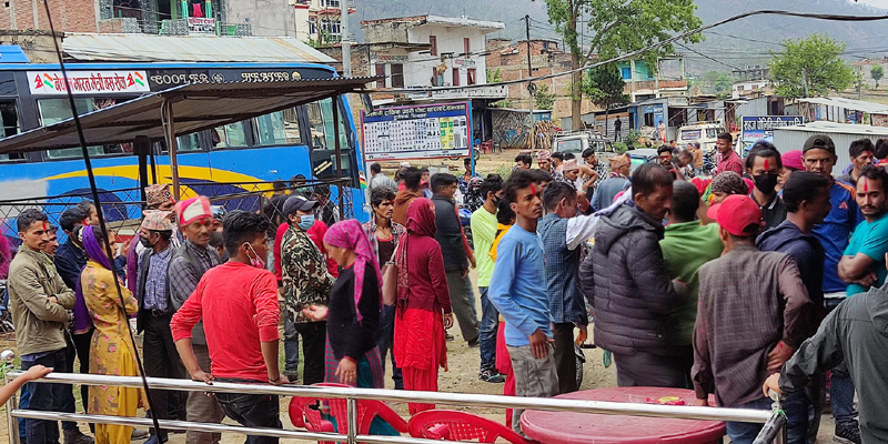 भोट हाल्न गाँउ फर्किदै सल्यानका मतदाता 