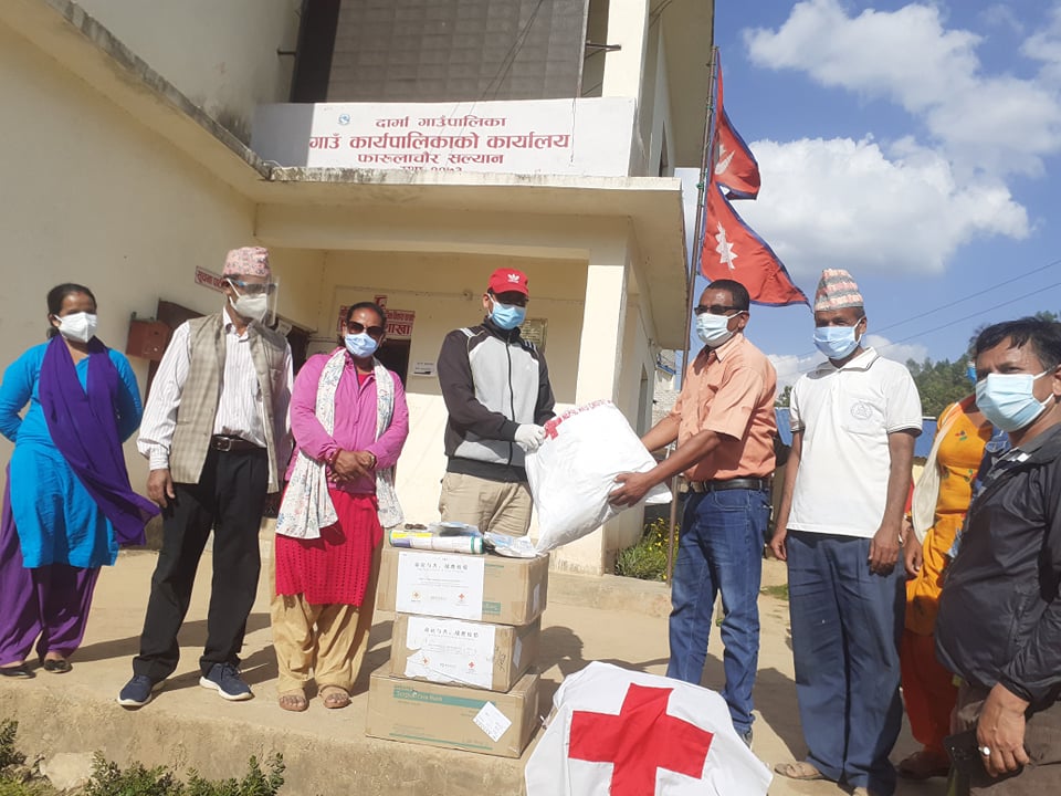 नेपाल रेडक्रस सोसाइटी सल्यानद्धारा तीन स्थानीय तहमा स्वास्थ्य सामाग्री हस्तान्तरण 