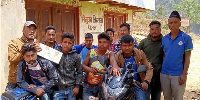 माटोको ढिस्कोले पुरिएर घाइते बोहरालाई युवाहरुको आर्थिक सहयोग