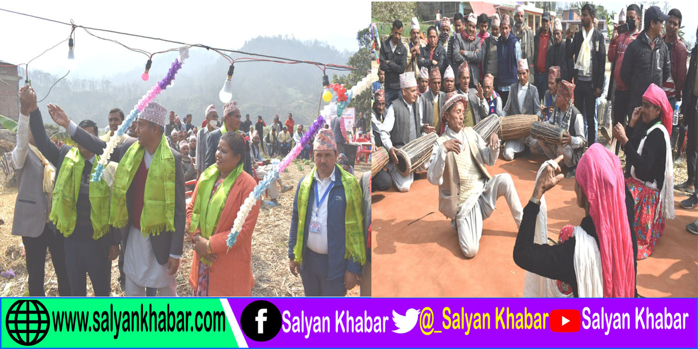 पहिलोपटक कालिमाटी गाउँपालिकाको केन्द्रमा बिजुली बत्ति बल्दा खुशीले नाँचे स्थानीय