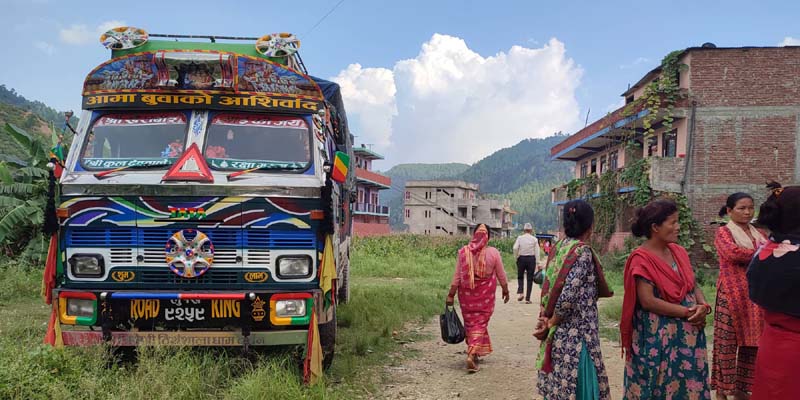 सल्यानमा ट्रकले किच्दा तीन वर्षीय बालकको मृत्यु 
