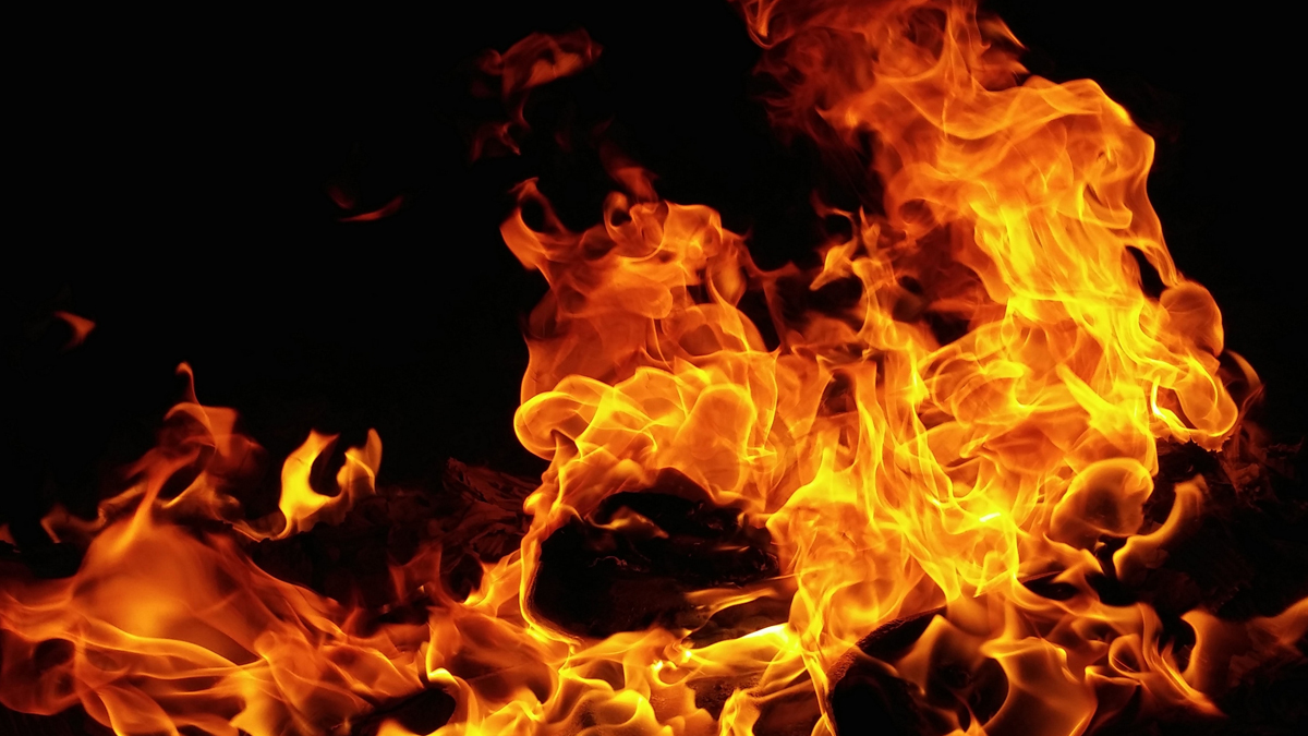 सल्यानको एक पसलमा आगलागि  हुँदा ५ जना घाइते 