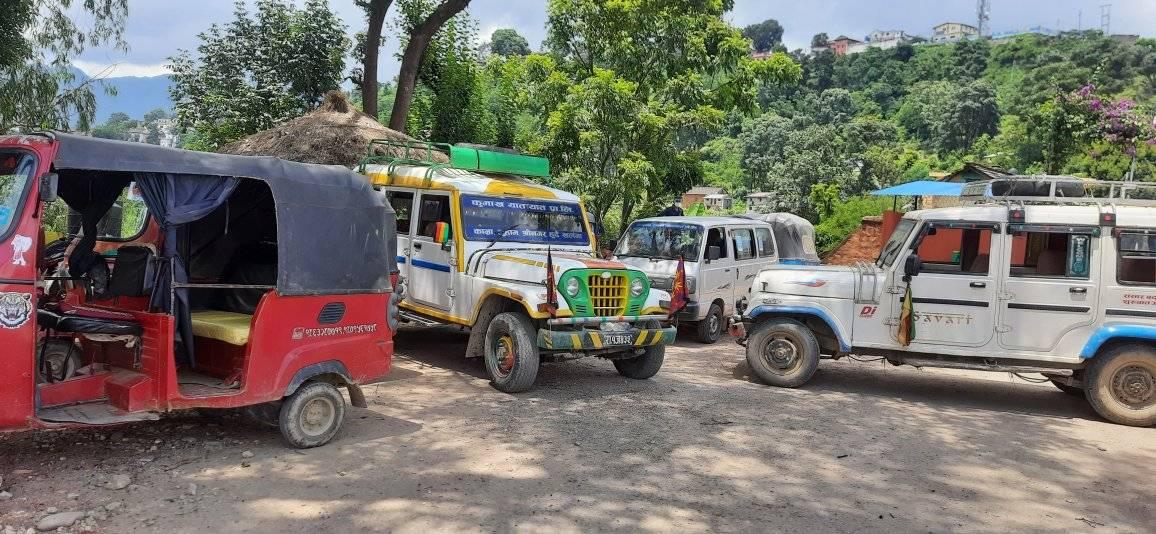  सल्यानमा बढी भाडा लिने सवारी साधन कारवाहीमा