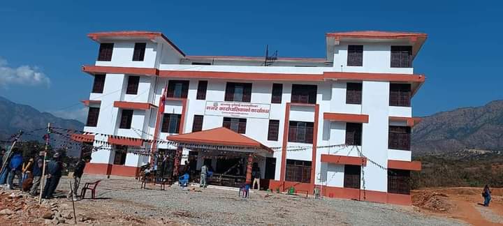 बनगाड कुपिण्डे नगरपालिका आफ्नै प्रशासनिक भवनमा 
