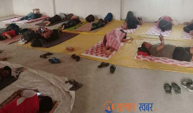 सयौंं नेपाली भारतको रुपैडियामा अलपत्र 