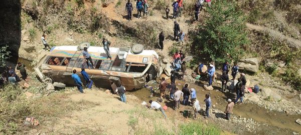 सल्यान बस दुर्घटना अपडेट एक जनाको मृत्यु , ८ जनाको नेपालगञ्जमा उपचार, ९ डिस्चार्ज 