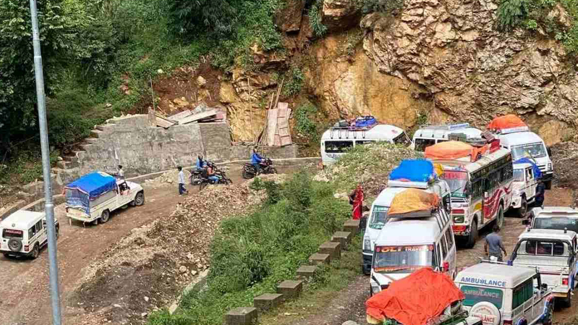 राप्ती राजमार्ग जेठ २३ देखि असार १ गतेसम्म बन्द हुने