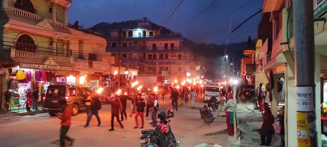 एमसीसी बिरुद्ध सल्यानमा मसाल जुलुस