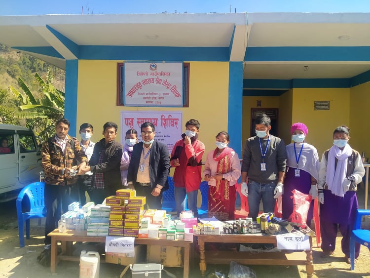 सल्यानको त्रिवेणीमा एक दिने निःशुल्क पशु स्वास्थ्य शिविर सम्पन्न 