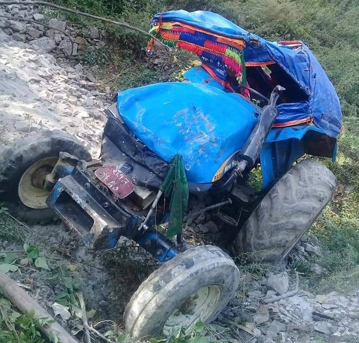 सल्यानमा ट्याक्टर दुर्घटना हुँदा आठ जना घाइते, चारको अवस्था गम्भीर