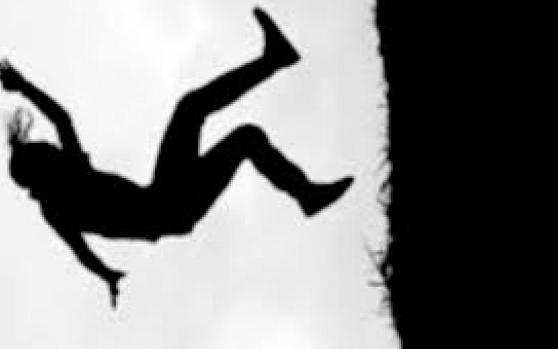 सल्यानमा भीरबाट लडेर बालिकाको मृत्यु 