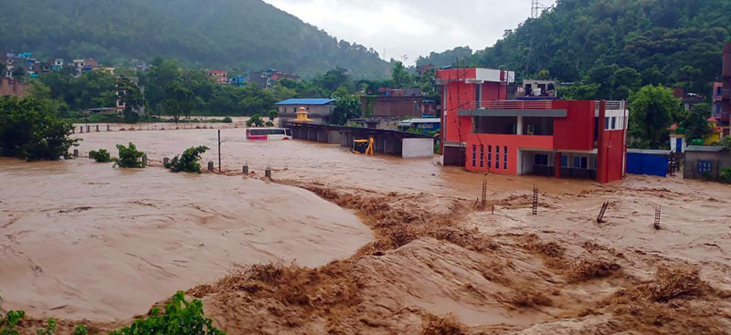 बाढी, पहिरो र डुबानमा परी १७ जनाको मृत्यु