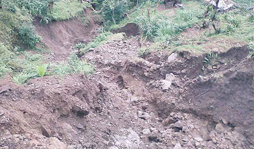 म्याग्दीको रघुगङ्गामा गएको पहिरोमा पुरिएर दुई जनाको मृत्यु 