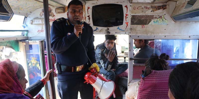 सल्यानमा सार्बजनिक गाडिहरुमा २ मिनेट यात्रु कार्यक्रम