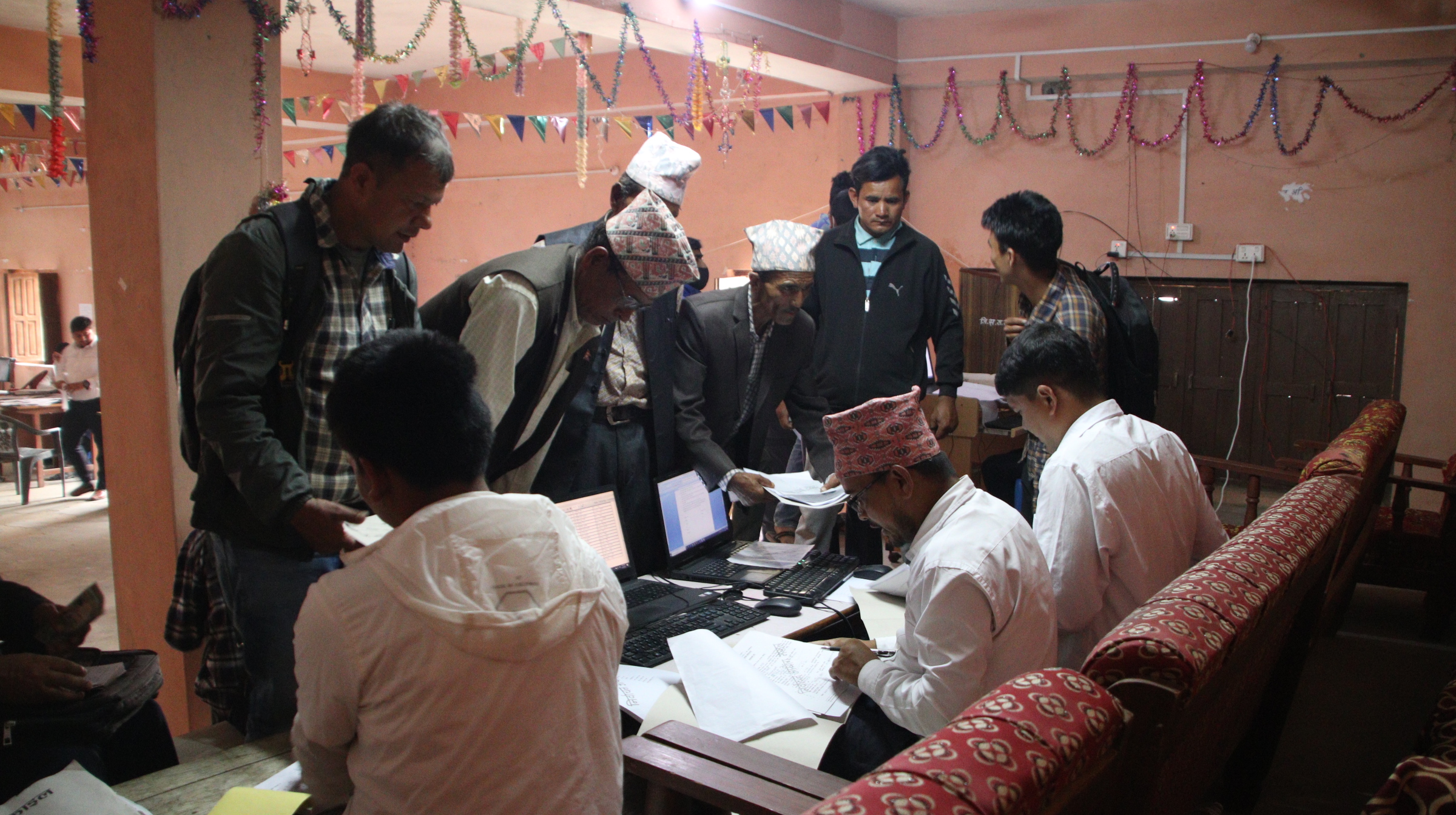 सल्यानमा ४ सय ३५ पदका लागि १६ सय ७ जनाको उम्मेदवारी 