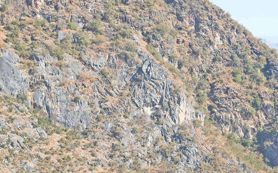 सल्यानका दुई दर्जन खानी अलपत्र