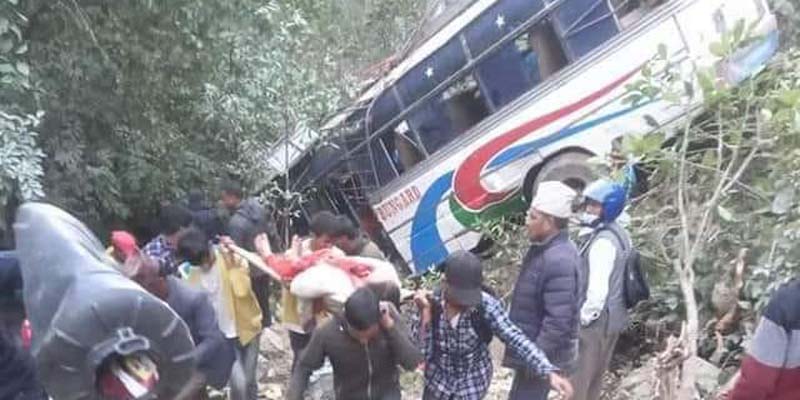 अपडेट सल्यान बस दुर्घटनामा घाइते हुनेको संख्या २५ पुग्यो (नामावली सहित) 
