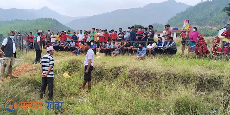 एक सातामा भारतबाट बनगाड कुपिण्डे नगरपालिकामा भित्रिए १०८१ 