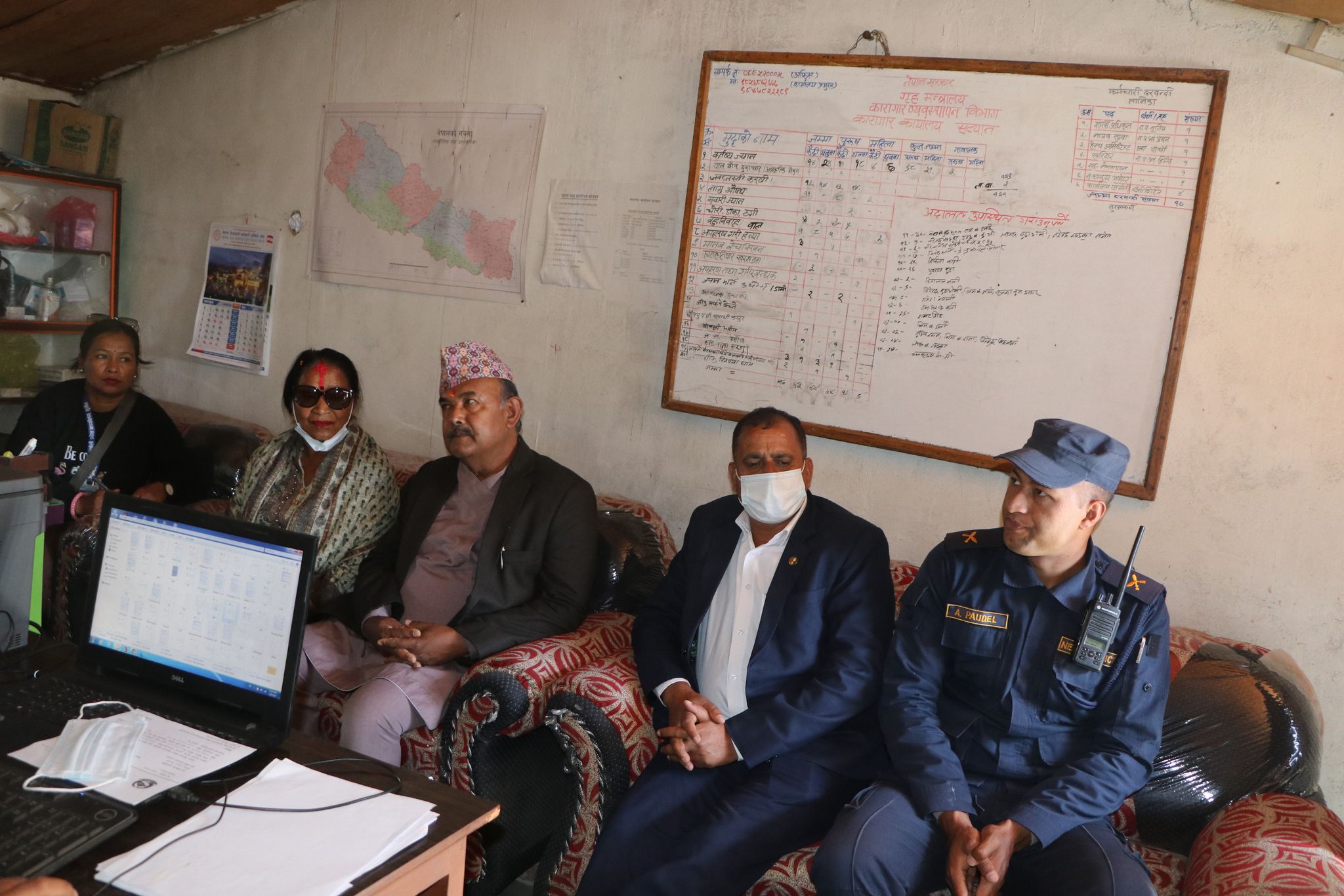 ठाउँ नपुग्दा पालो गरेर सुत्छन् सल्यान कारागारका कैदी बन्दी 