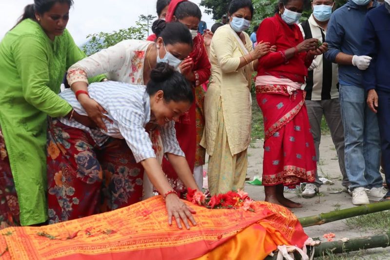 नाम निकालेर पहिलो पोस्टिङमा टिमुरे पुगेका सल्यानका आयुष अस्ताए, देवघाटमा अन्त्येष्टि 