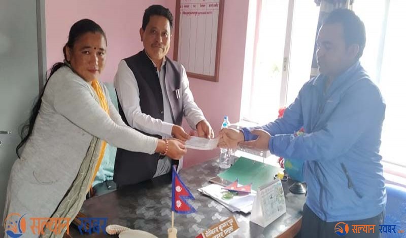 बनगाड कुपिण्डे नगरपालिका: कोरोना राहत कोषमा सहयोग जुट्दै 