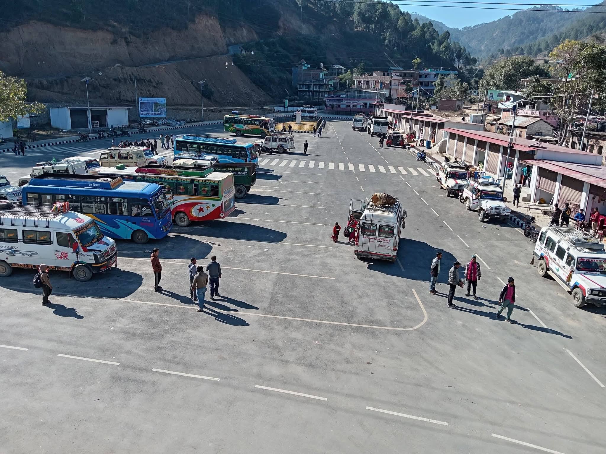   सल्यानमा अव्यवस्थित पार्किङ गरे २ हजार ५ सय जरिवाना 