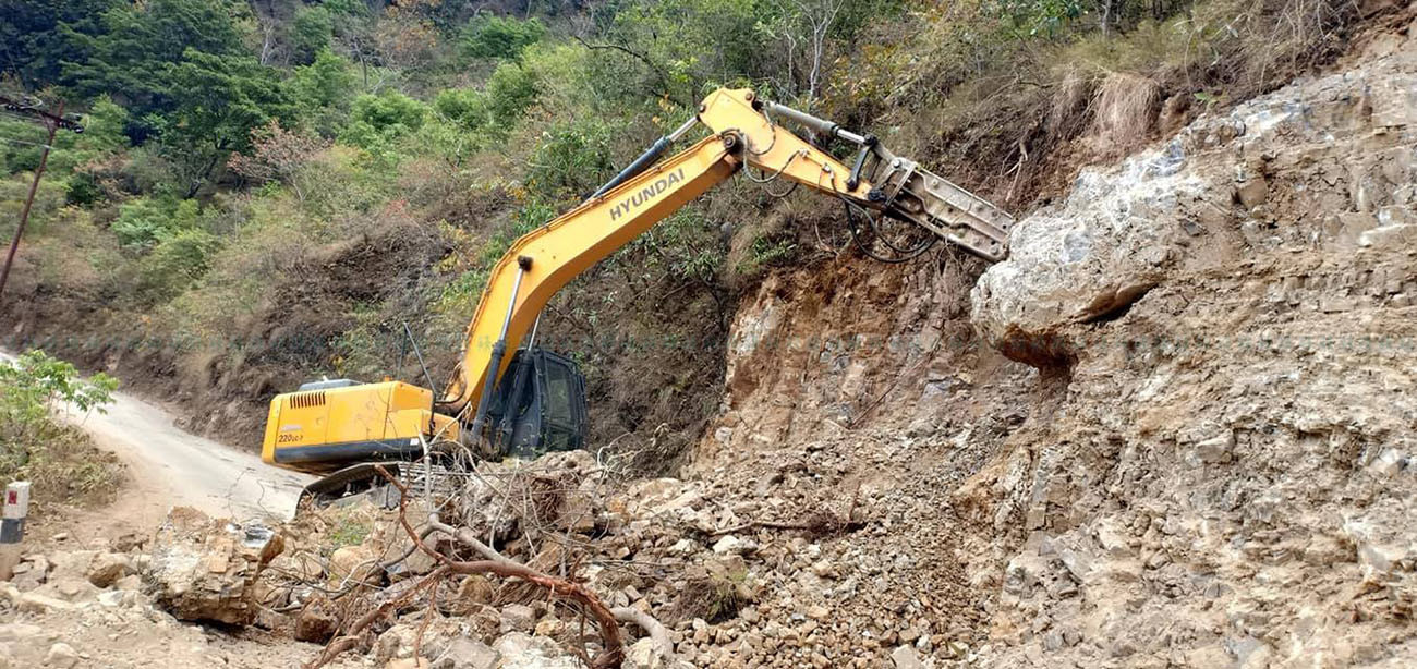 राप्ती राजमार्ग दैनिक ८ घण्टा बन्द 
